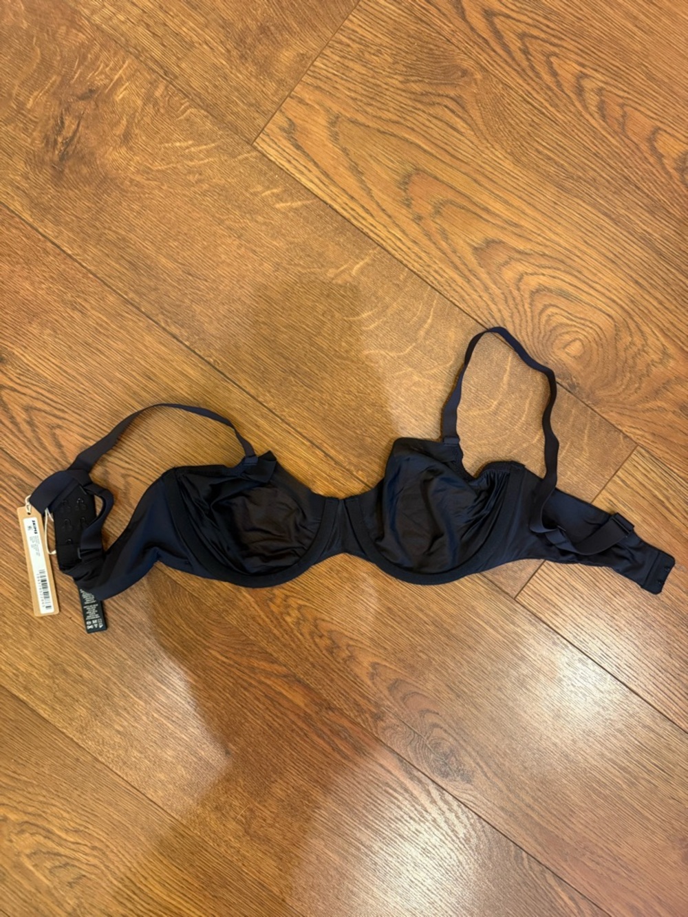 SKIMS Unlined Demi Bra (new with tags)